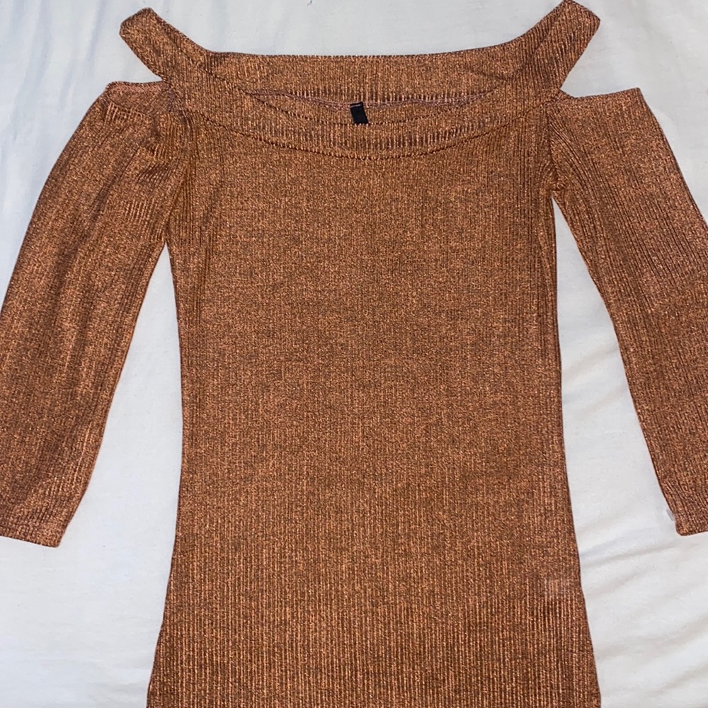 Noble u top